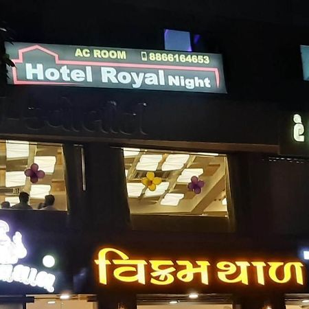 Hotel Royal Night Ahmedabad Exterior foto