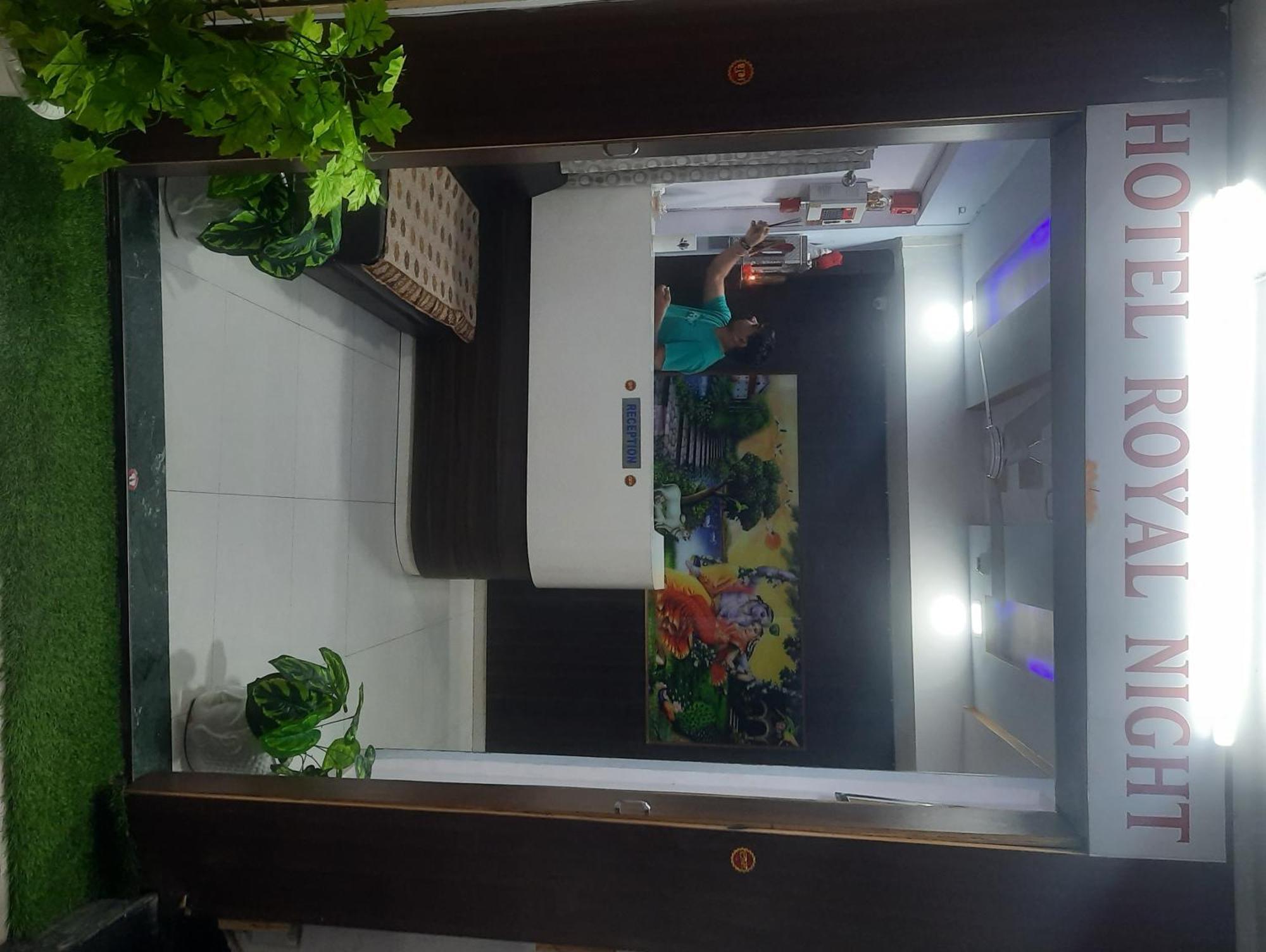 Hotel Royal Night Ahmedabad Exterior foto
